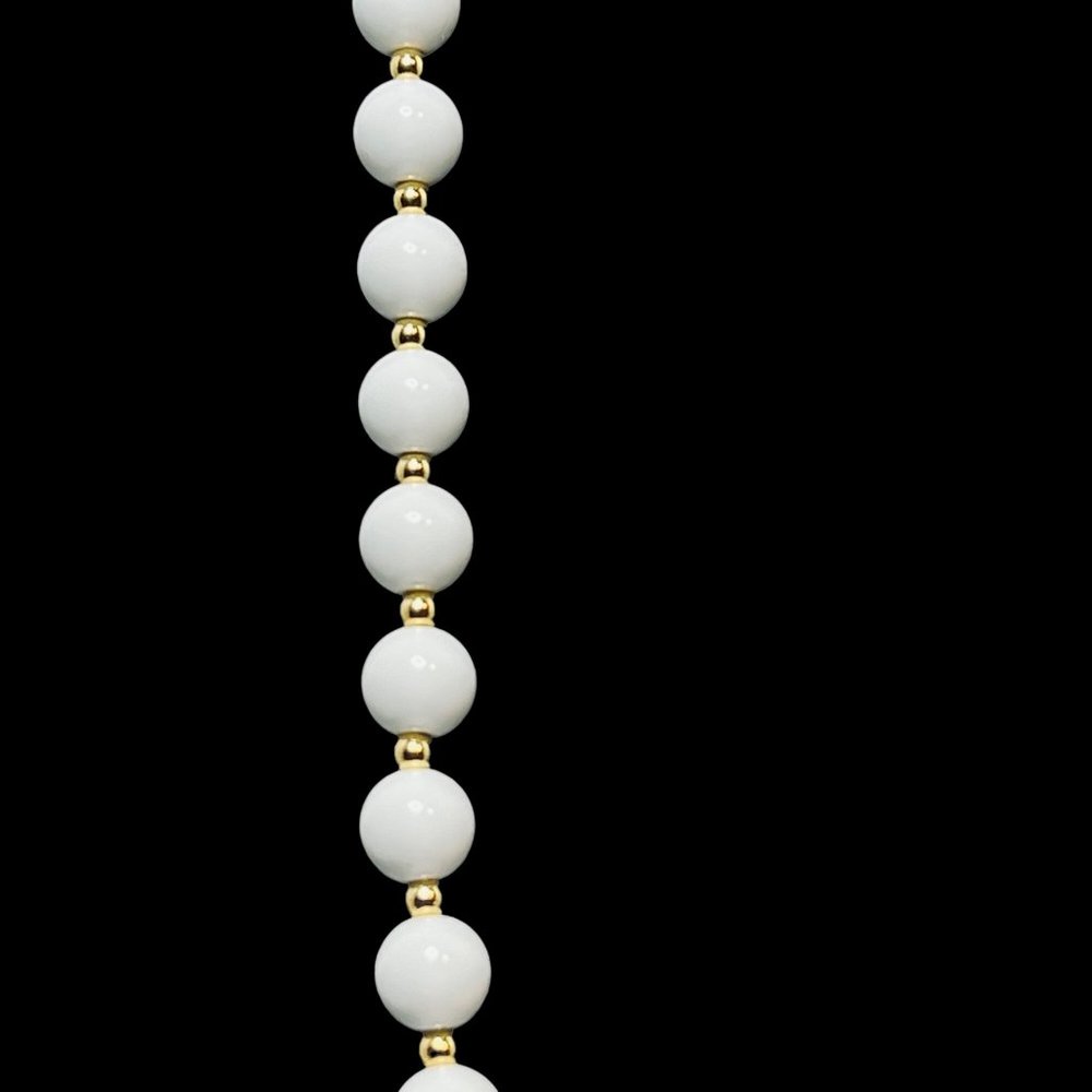 Monet White And Gold Tone Beaded Necklace (4853) - Picture 2 of 7